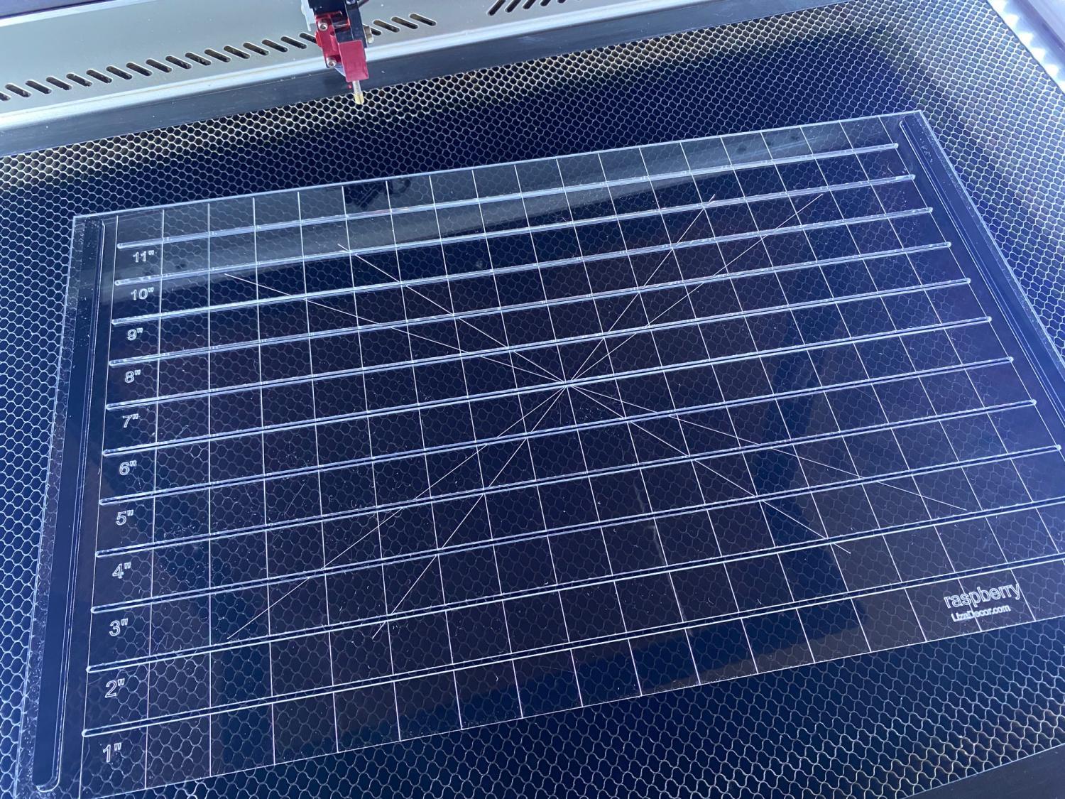 Rastrovací pravítko 12